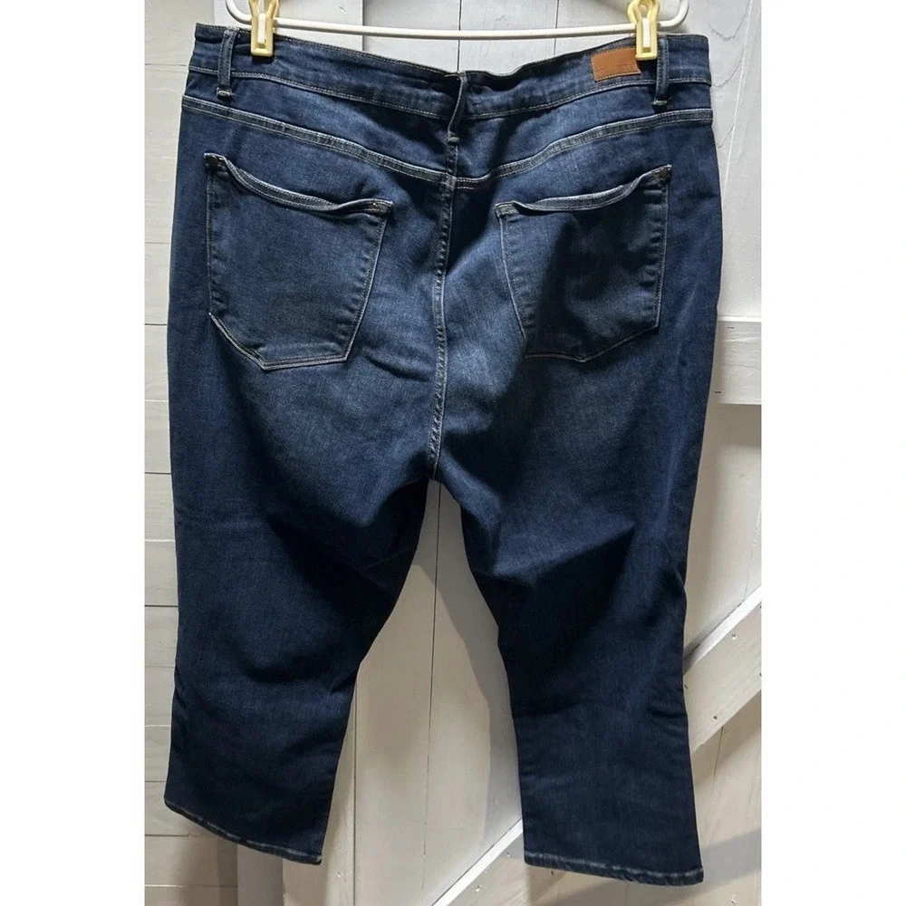 Judy Blue Capri Fit Jeans Women's Size 22W Dark Wash - Picture 2 of 9
